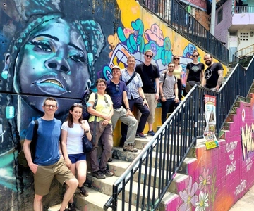 Medellin: Comuna 13 Graffiti Tour with Snacks Included