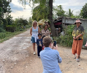 Battambang: Visita ao comboio de bambu, à gruta dos morcegos e à gruta da morte