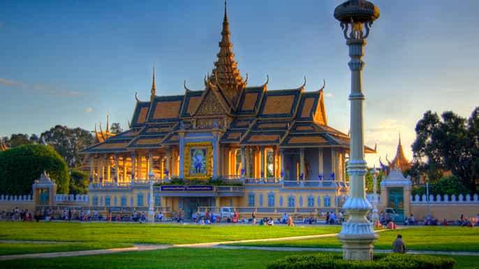 phnom penh small group city tour