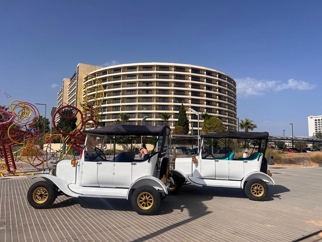 Vilamoura: Hop-On Hop-Off Eco Car Tour