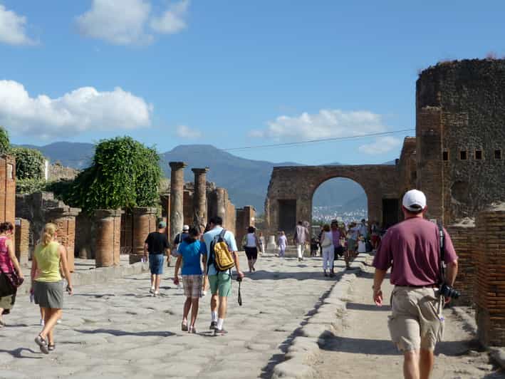 Ab Neapel: Halbtägige Tour nach Pompeji | GetYourGuide