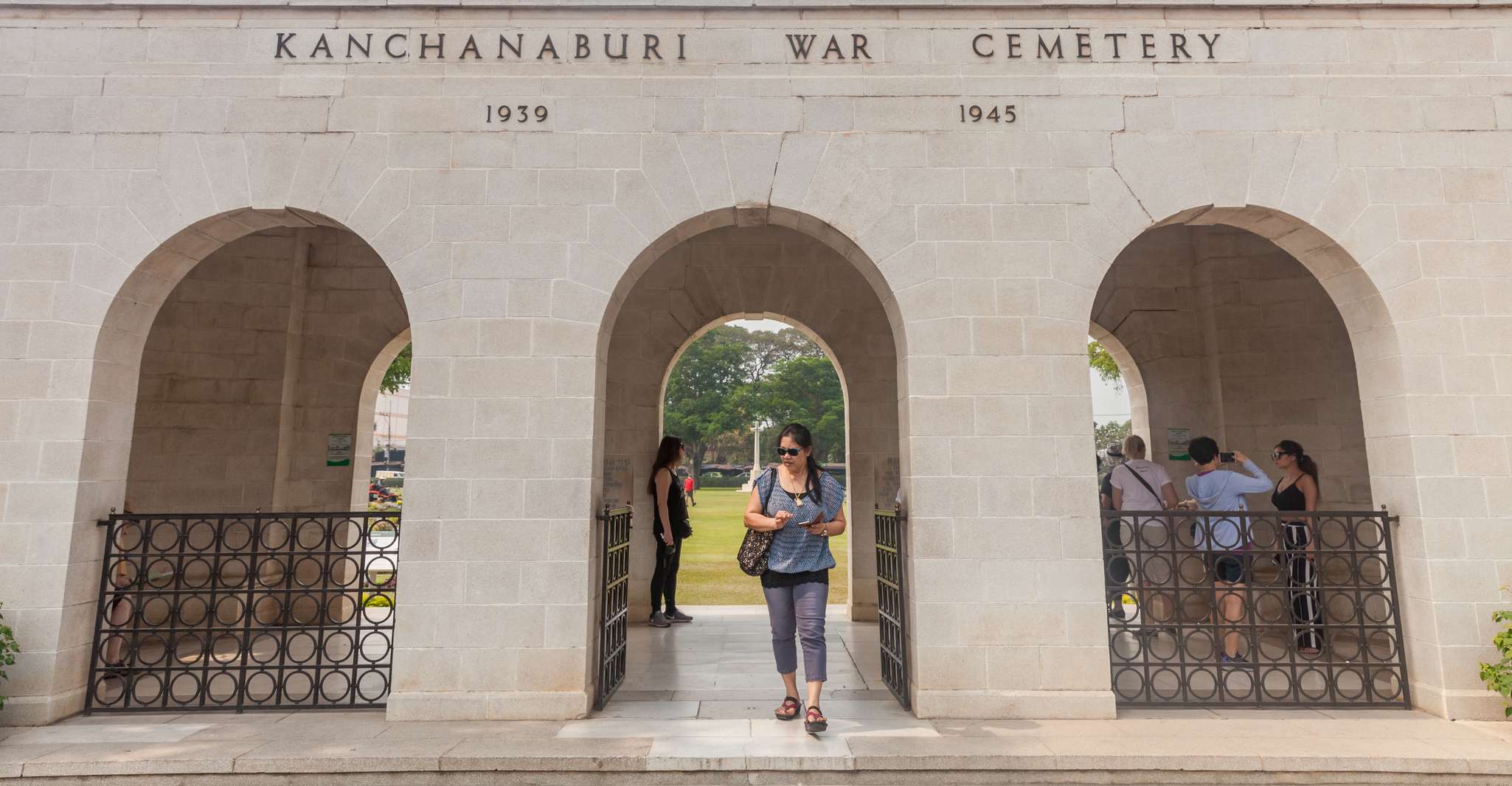 Elephant Sanctuary & Kanchanaburi Highlights Tour - Hizvo