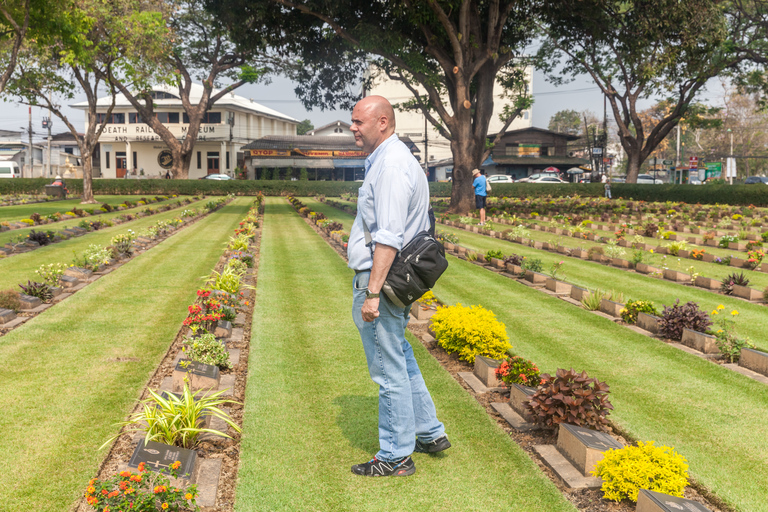 Tour privado de santuario de elefantes y Kanchanaburi