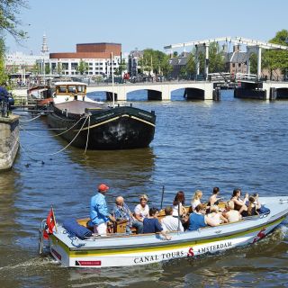 Amsterdam: Open Boat Tour with Local Guide