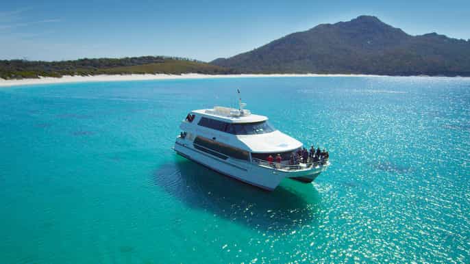 wineglass bay cruise with lunch from coles bay