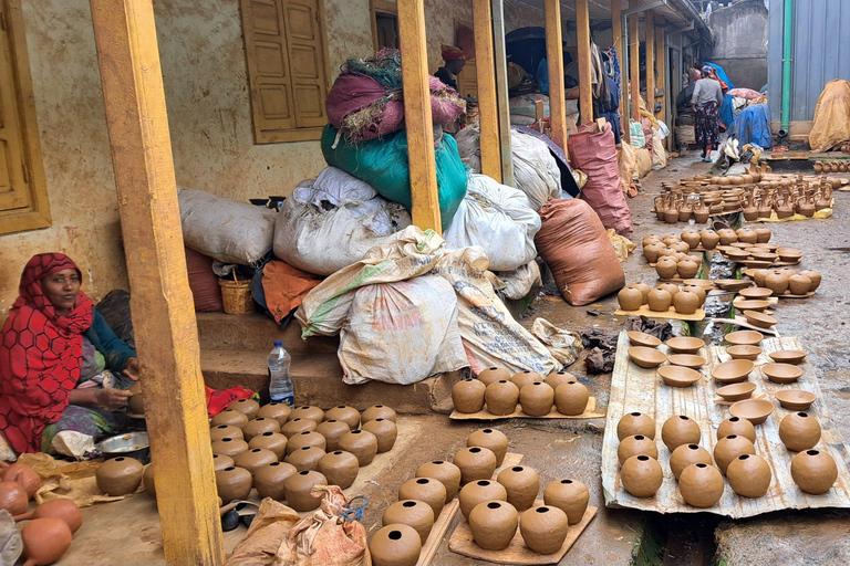 Addis Ababa: Silk Weaving, Pottery, and Coffee Tour