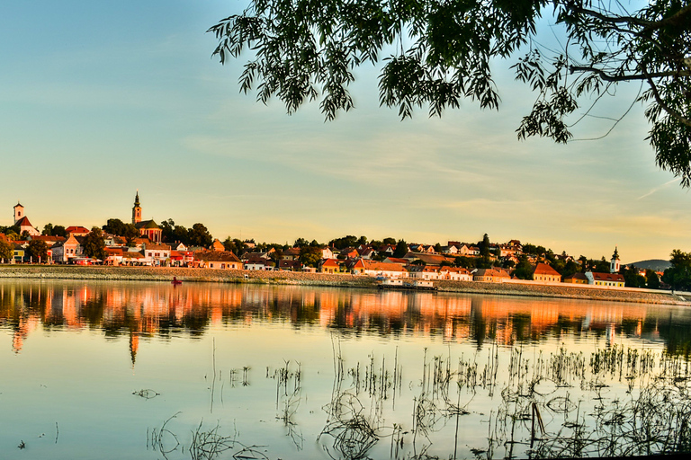 Z Budapesztu do Szentendre: wycieczka półdniowaPółdniowa wycieczka do Szentendre z Budapesztu — powrót łodzią