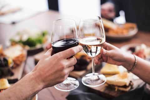Roma: Recorrido de degustación de vinos y comida con visita panorámica cultural