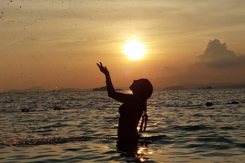 Phuket: Phi Phi Islands Full-Day Sunset Max 13 Guests