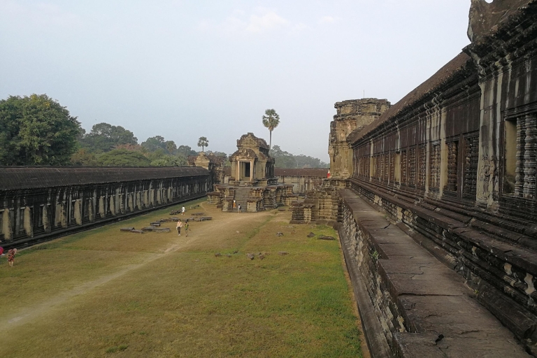 Angkor Wat: tour privado de un día con amanecerAngkor Wat: tour privado de un día en alemán