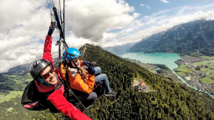 tandem paragliding in interlaken