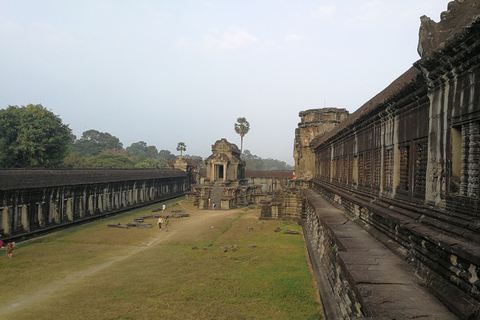 Angkor Wat Full-Day Private Tour with Sunset