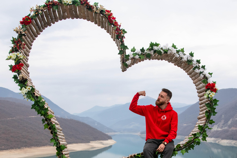 Traslado compartilhado Kutaisi - Kazbegi (Stepantsminda)