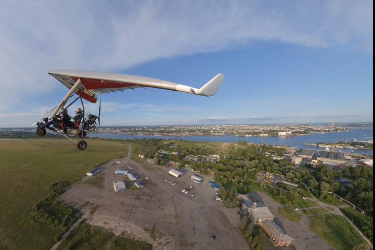 Riga: Hang-Glider 10-Minute Flight Over the City