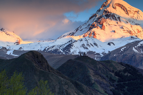 Kazbegi: Guided Day Trip from Tbilisi on the Military Road