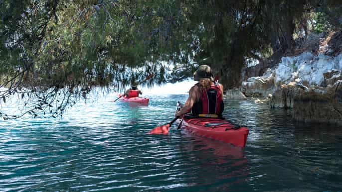lefkada full day sea kayaking tour