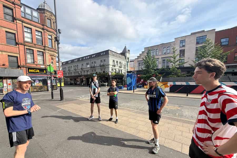 Gaz's voetbalhardlooptocht door Manchester