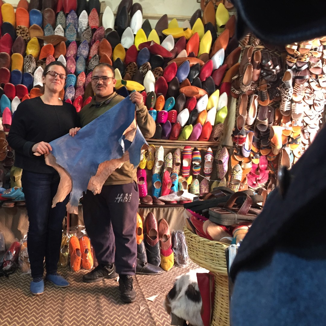 Marrakech : Atelier de fabrication de babouch dans la Médina