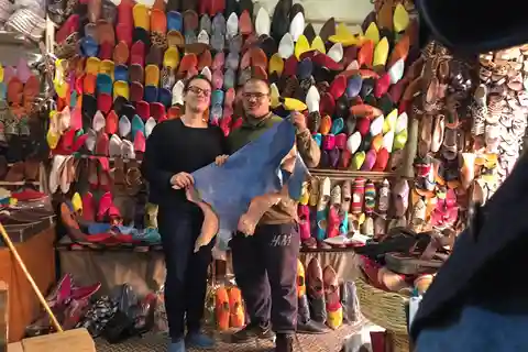 Marrakech : Atelier de fabrication de babouch dans la Médina