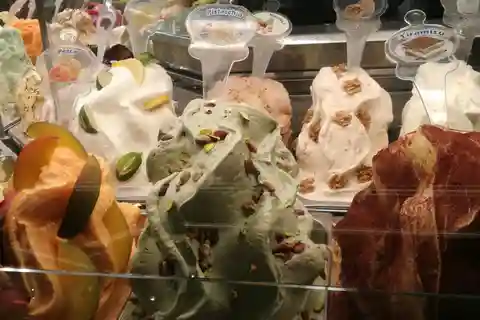 Illuminated Florence Tour för barn med Gelato & Pizza
