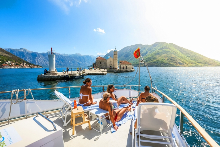 Kotor, Budva, Tivat o Herceg Novi: crucero en bocas de KotorCurcero compartido desde Tivat