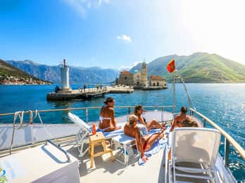 Kotor Bay: Heldags katamarankryssning med besök i den blå grottan