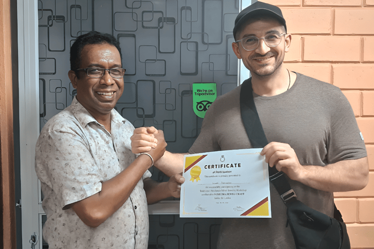 Galle: Traditional Silversmith Experience with Local Lunch