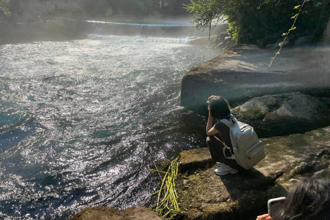 Marseille: Luberon Villages and Market Day Tour