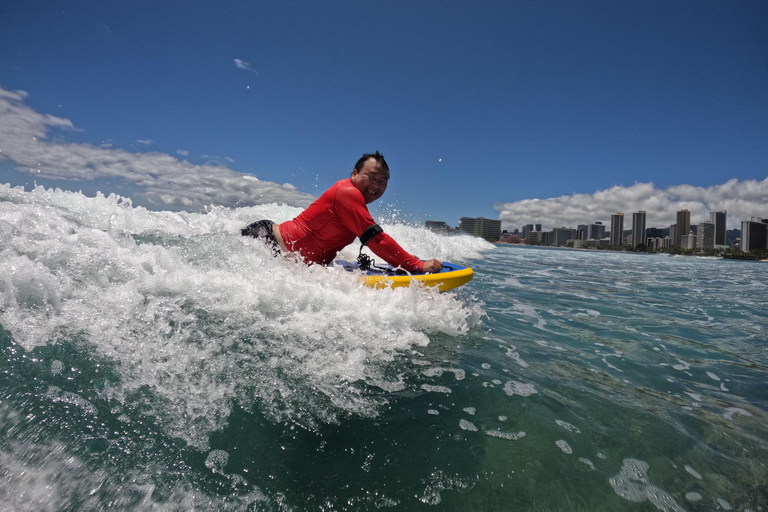 Bodyboard lesson in Waikiki, Two Students to One InstructorBodyboard lesson in Waikiki, two students to one instructor