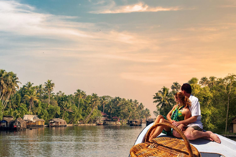 Croisière commentée de nuit en bateau à moteur à Alleppey (Kerala Beauty)