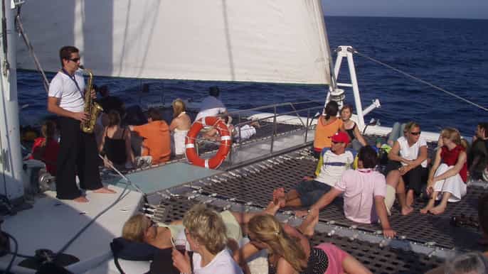 barcelona 1.5hour jazz and chill out catamaran cruise