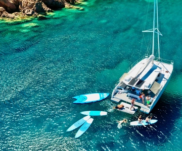 Marselha: Passeio de Catamarã pelas Calanques e Standup Paddle