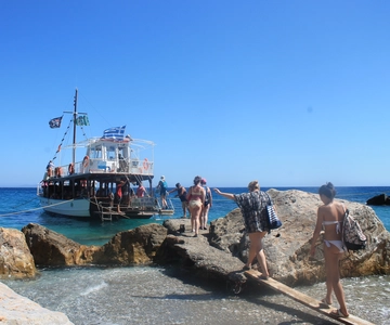 Samos: Całodniowy rejs łodzią z lunchem