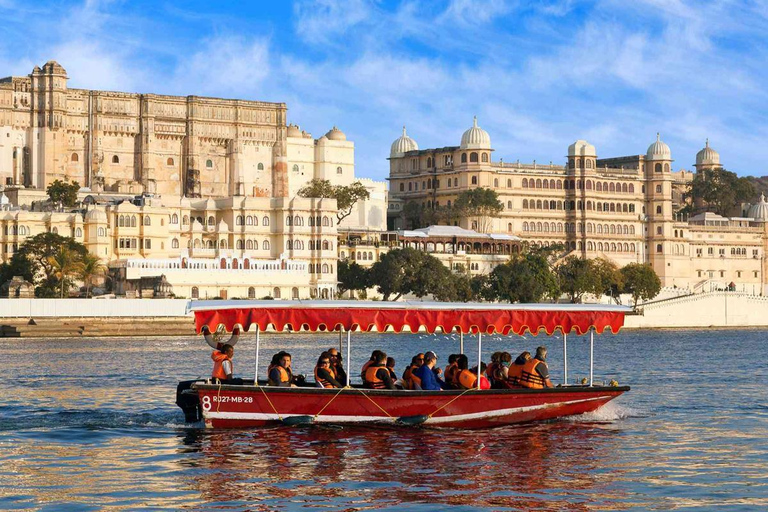 Depuis Udaipur : Visite touristique privée de la ville d'Udaipur en voiture