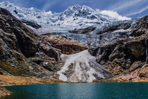 From Ancash: Explore the impressive Rajucolta Lagoon