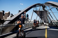 Brisbane, met en évidence la tournée en segway de jour ou nocturne - Housity