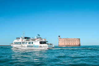 La Rochelle: Fort Boyard Guided Boat Trip