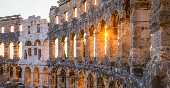 Ab Poreč: Historische Tagestour durch Istrien