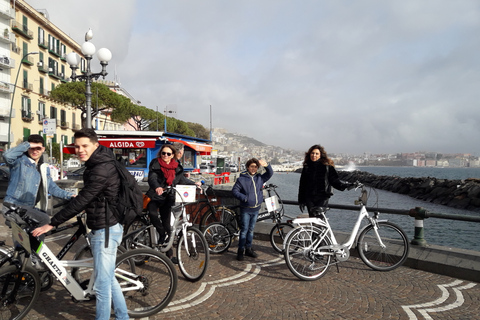 Nápoles: recorrido turístico en bicicleta eléctricaTour en E-Bike: Precio para 1 Persona