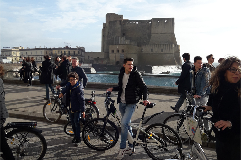 Nápoles: recorrido turístico en bicicleta eléctricaTour en E-Bike: Precio para 1 Persona