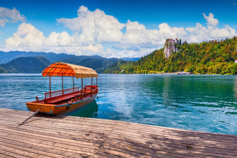 De Porec : Le joyau alpin qu'est le lac BledAu départ de Porec : Excursion d'une journée au lac de Bled