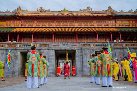 Da Hue: Tour per piccoli gruppi/privato Hue Imperial City TourAuto privata Solo autista e trasporto