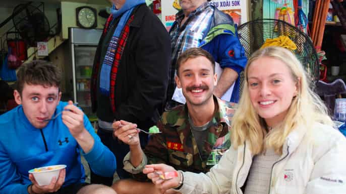 hanoi private street food walking tour w/ a real foodie