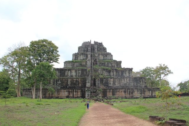 Koh Ker & Beng Mealea Full Day Private Tour