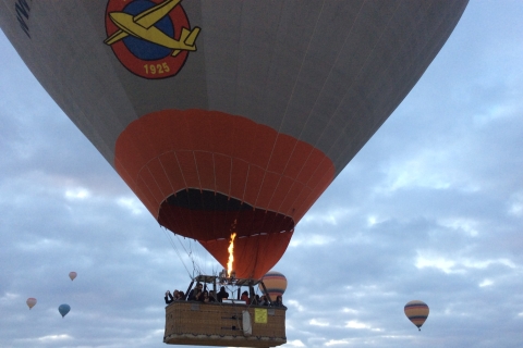 Kapadocja: Lot balonem na ogrzane powietrze o wschodzie słońca