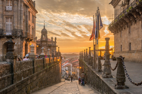 Porto: Santiago de Compostela Tour & Exclusive E-Book