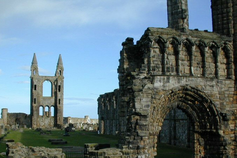 Desde Edimburgo: tour en español de Stirling y Saint Andrews