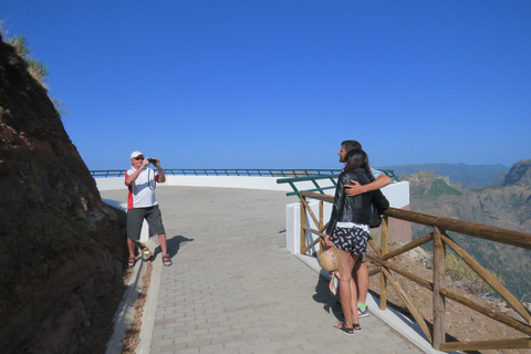 Depuis Funchal : visite en 4x4 de la vallée des nonnes