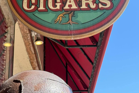 Miami: Little Havana Tour in French for Small Groups (Max. 10 People)