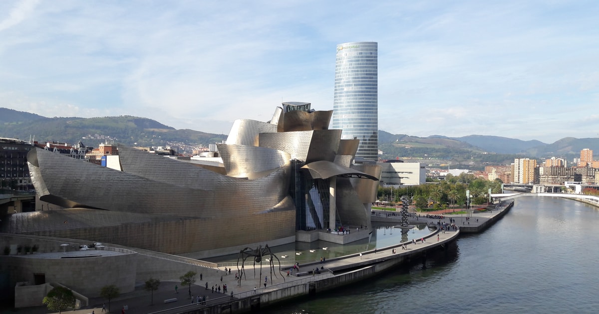 Depuis SaintSébastien visite musée Guggenheim et